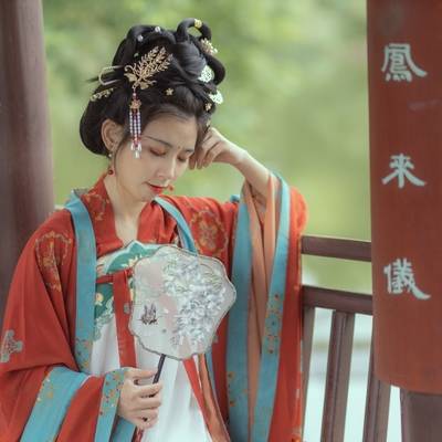 汉服模特