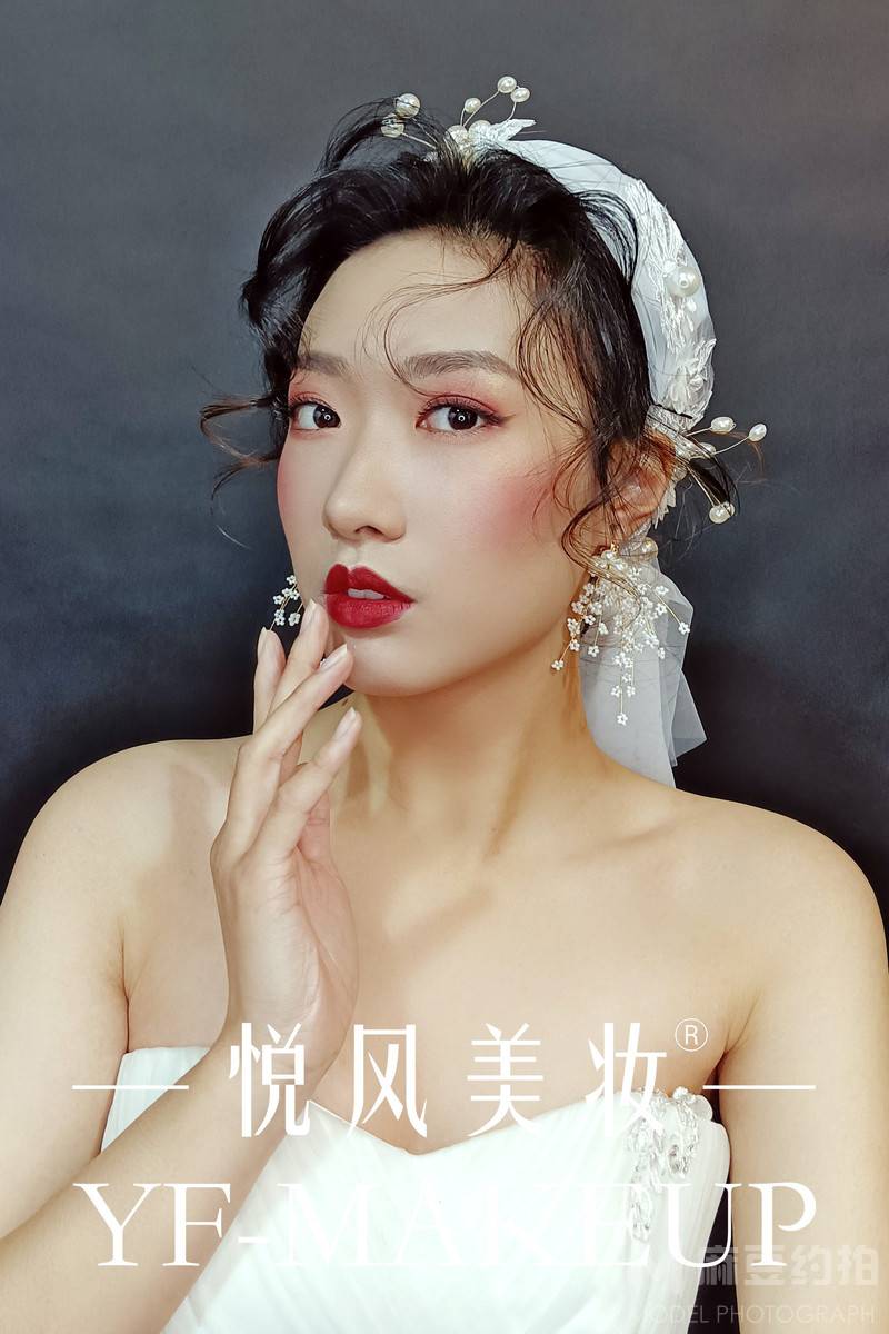 妆容模特