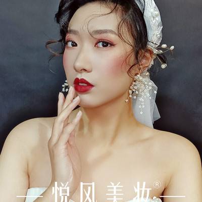 妆容模特