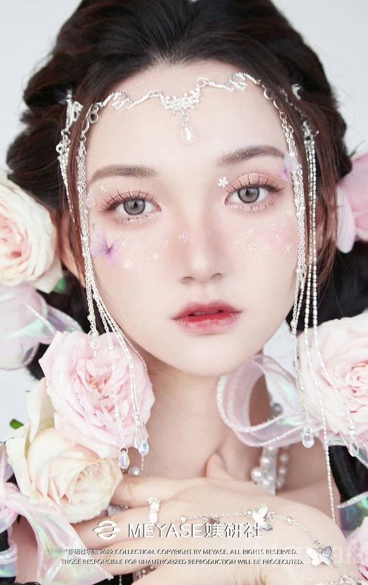 妆容模特