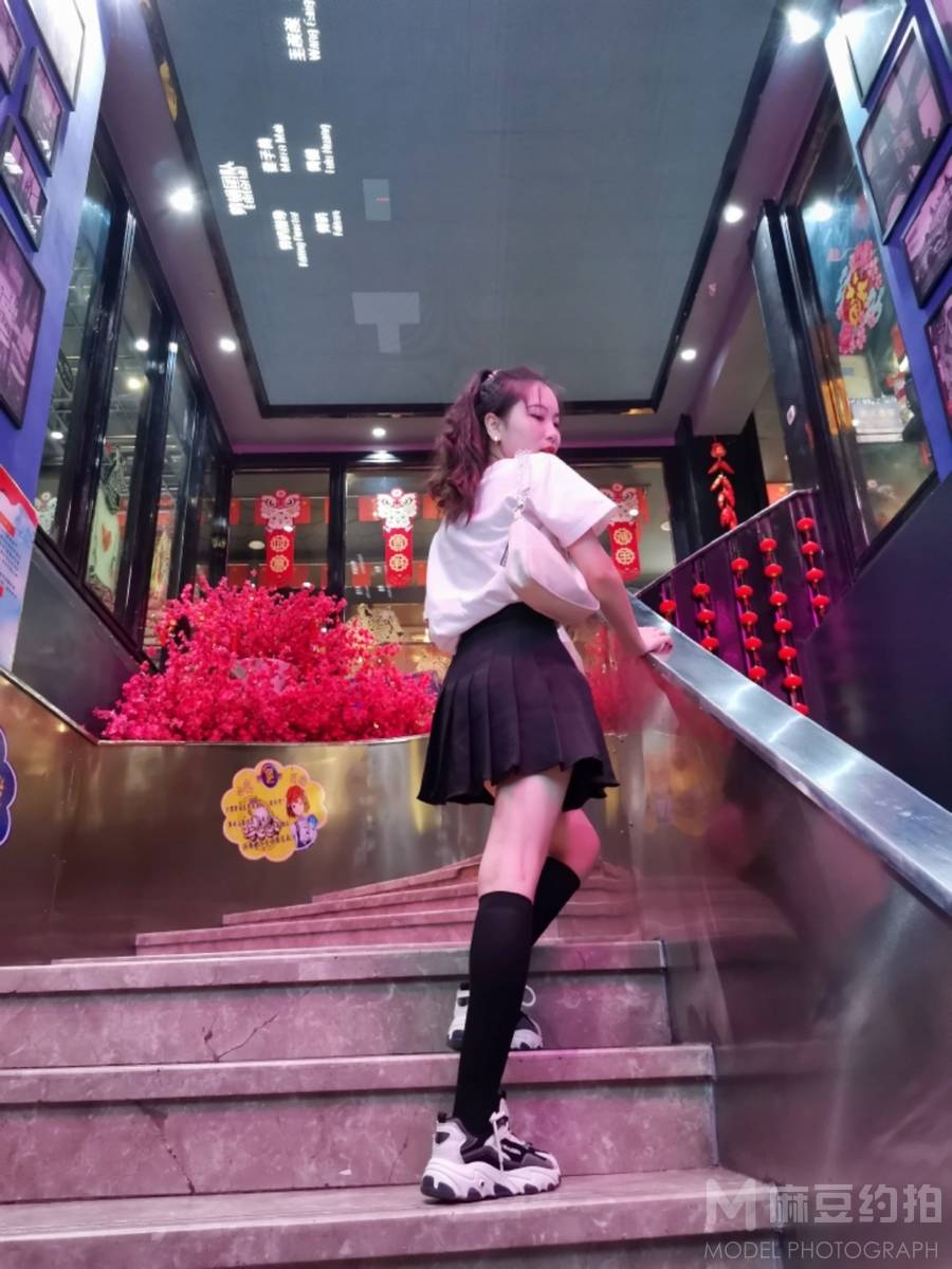 校园模特