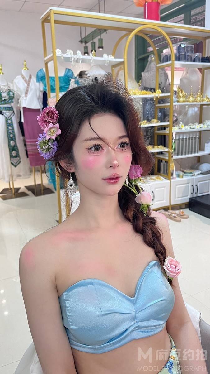 妆容模特
