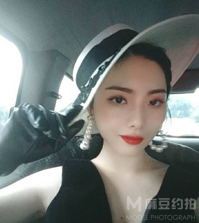 妆容模特