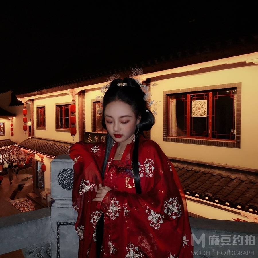 汉服模特