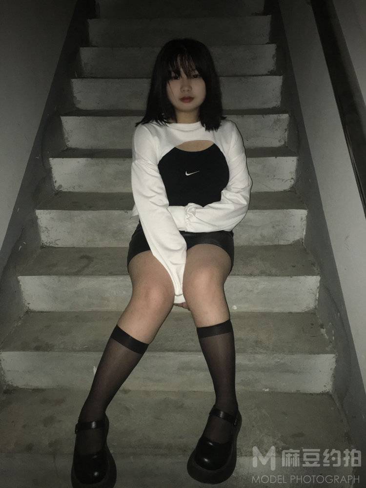 黑白模特