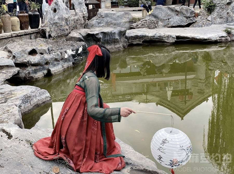 汉服模特