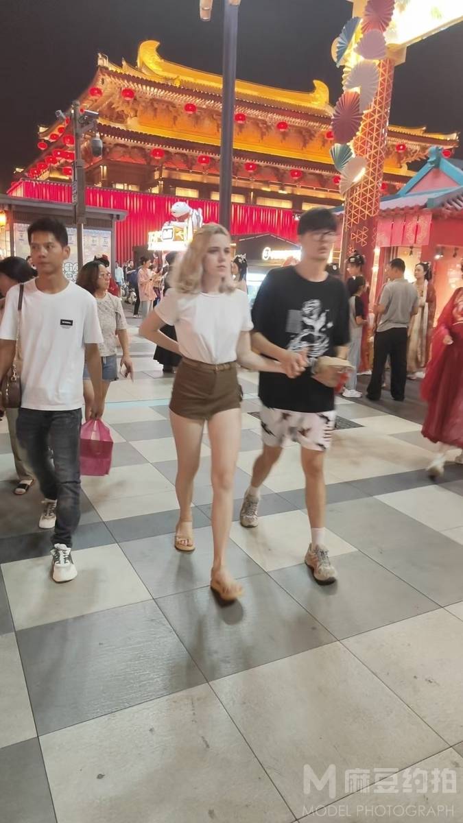 清新模特