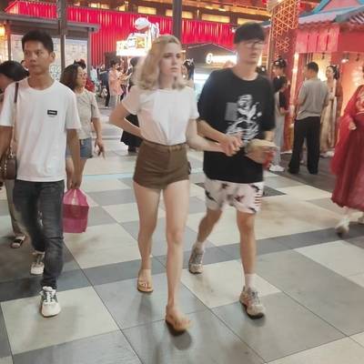 清新模特