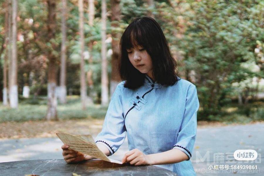 校园模特