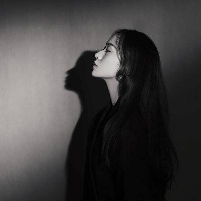 黑白模特