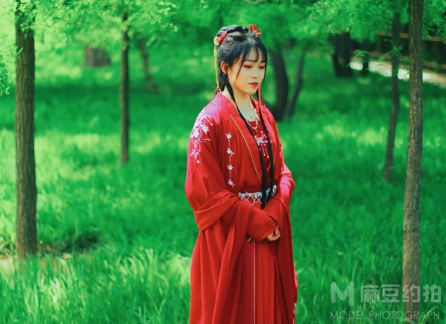汉服模特
