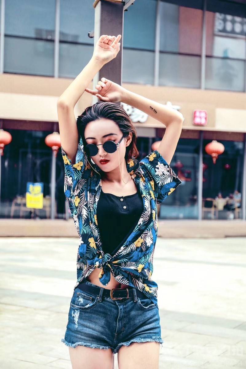 宝丽来模特