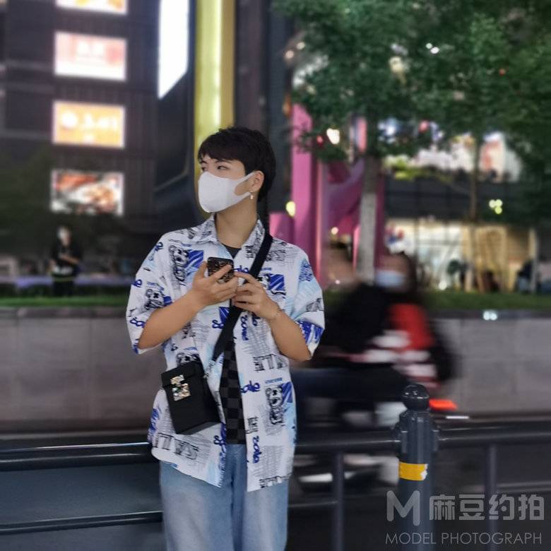 校园模特