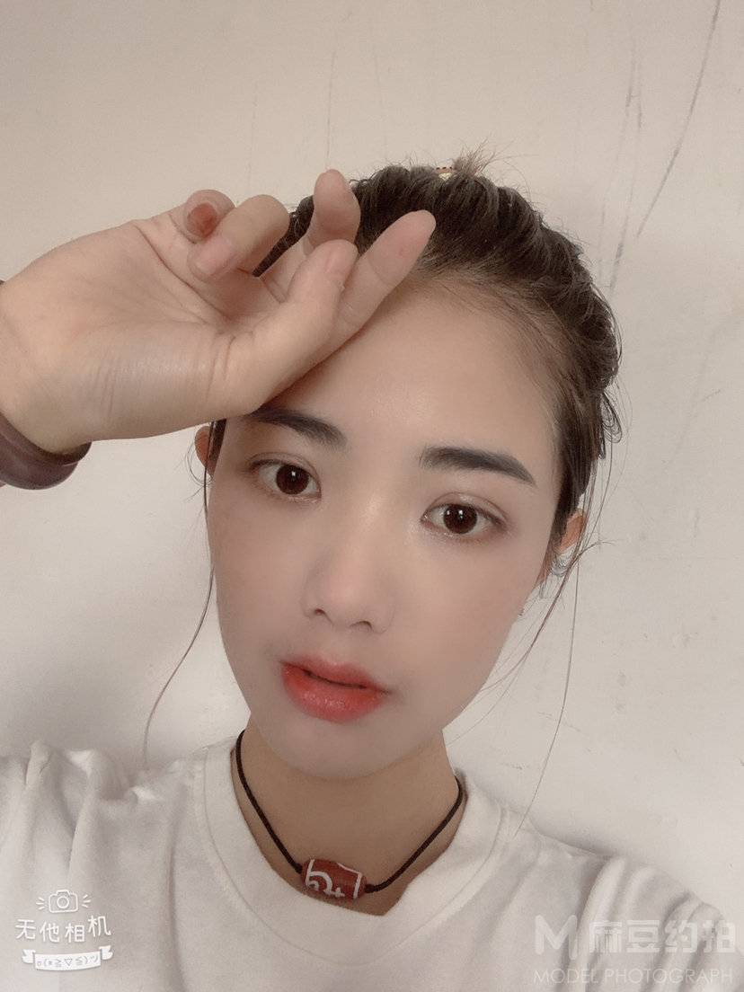 妆容模特
