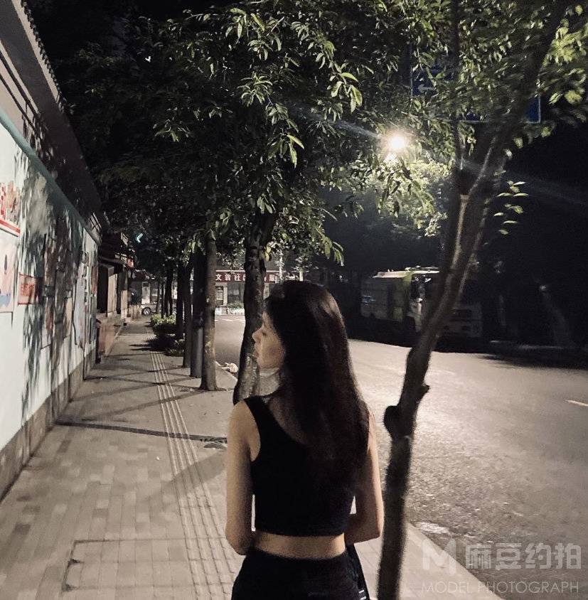 夜景模特