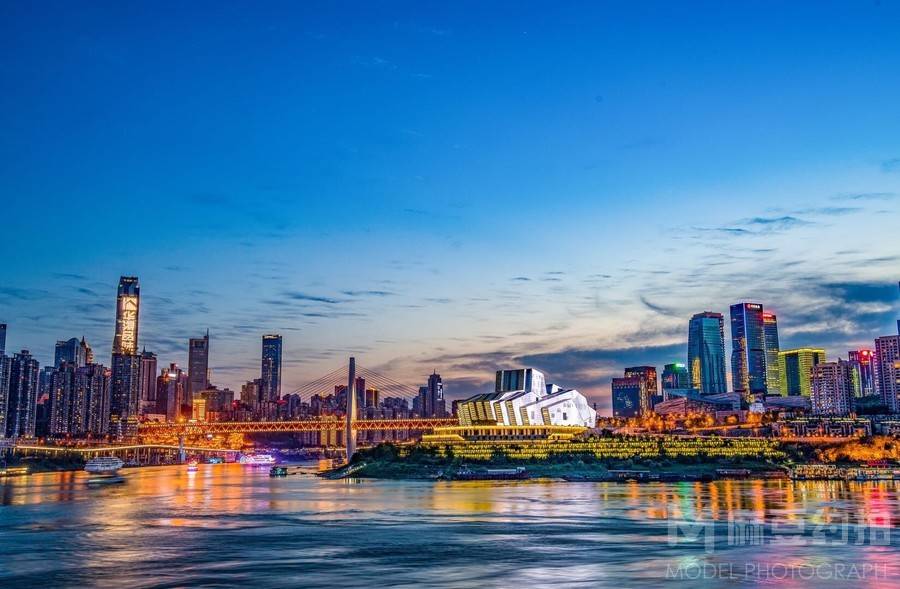夜景模特