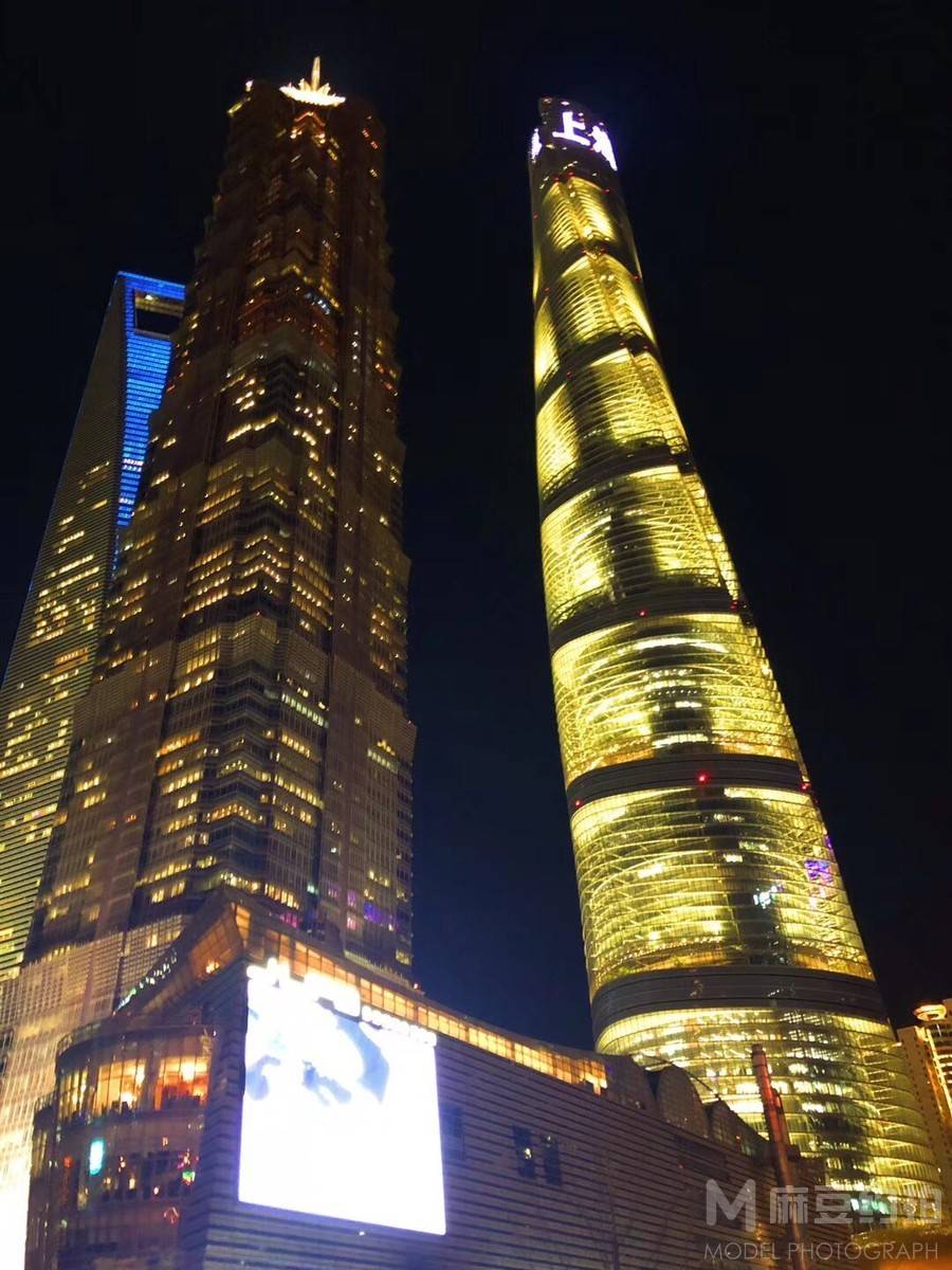 夜景模特