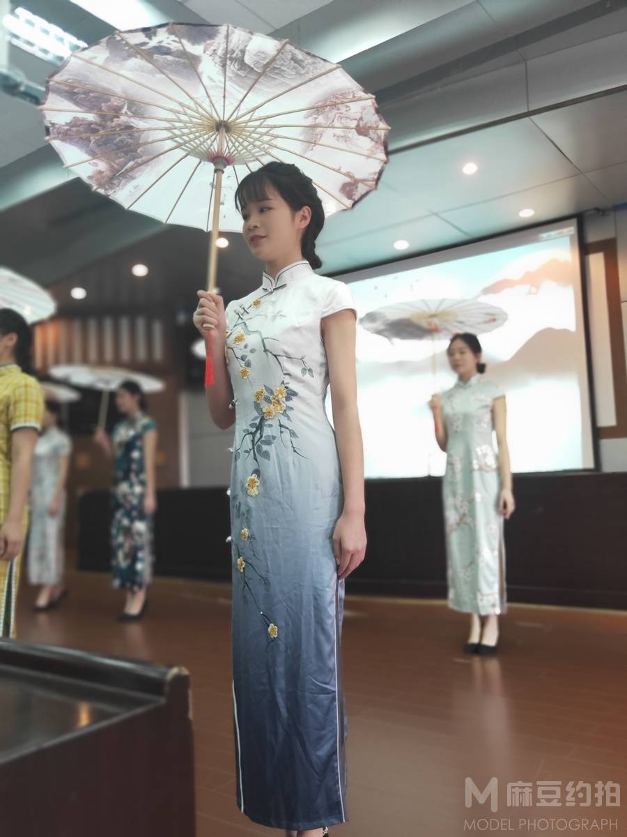情侣模特