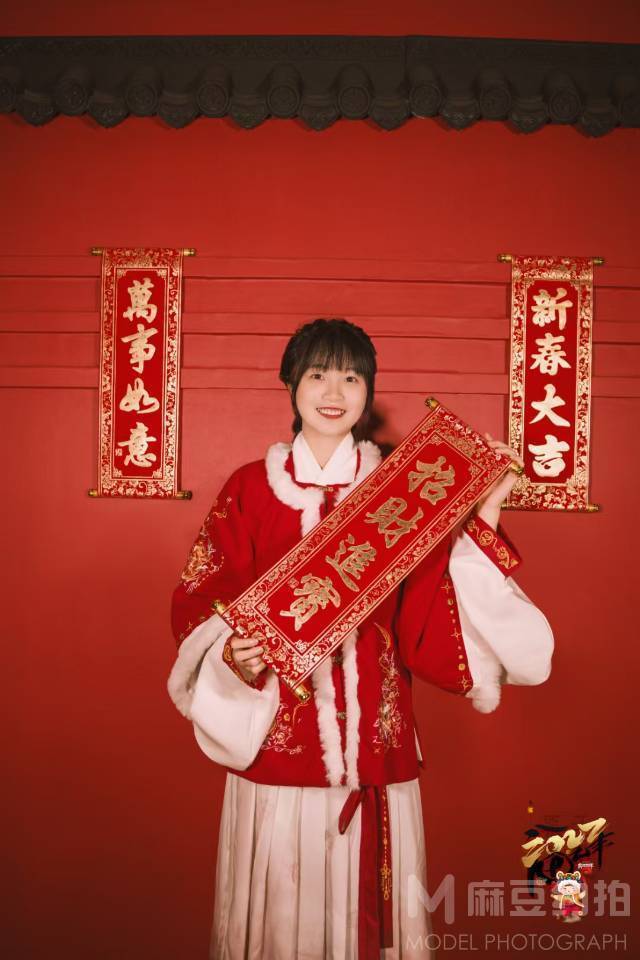 汉服模特
