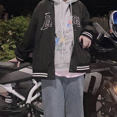 黑白模特