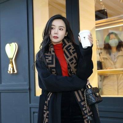 黑白模特