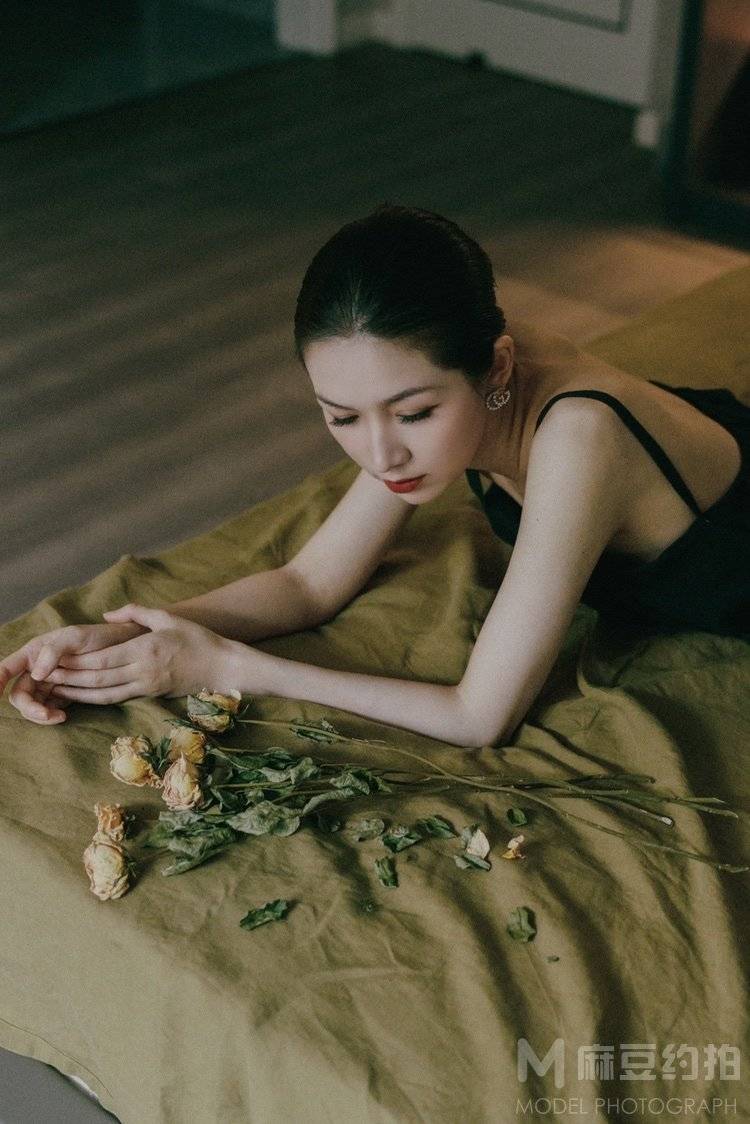 胶片模特
