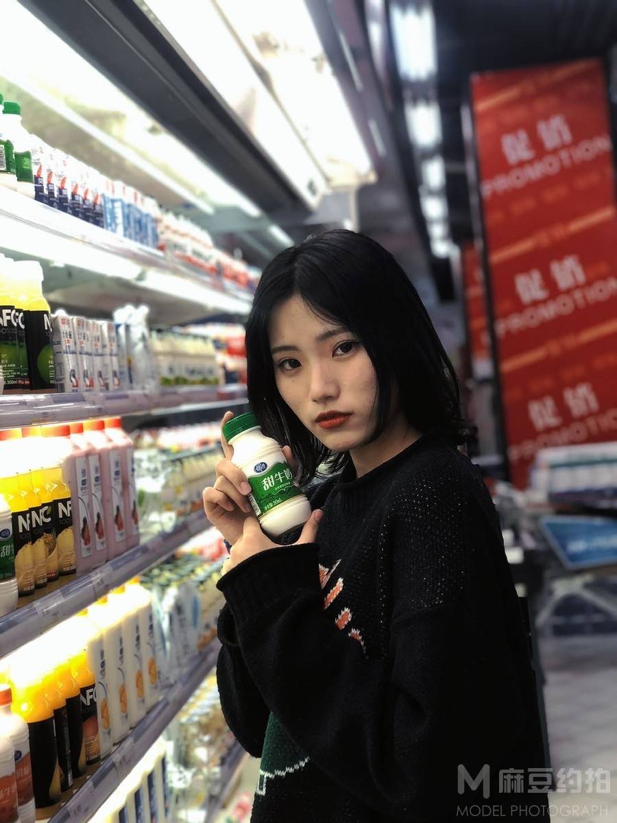 校园模特
