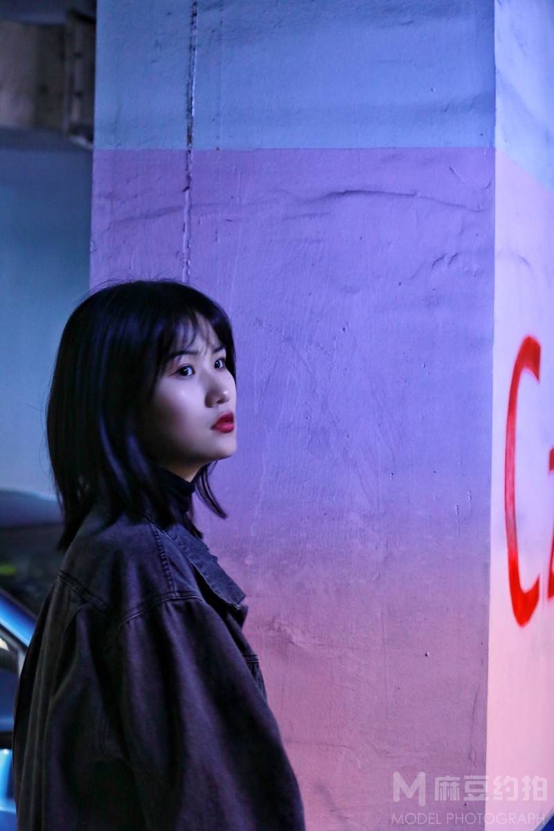 情绪模特