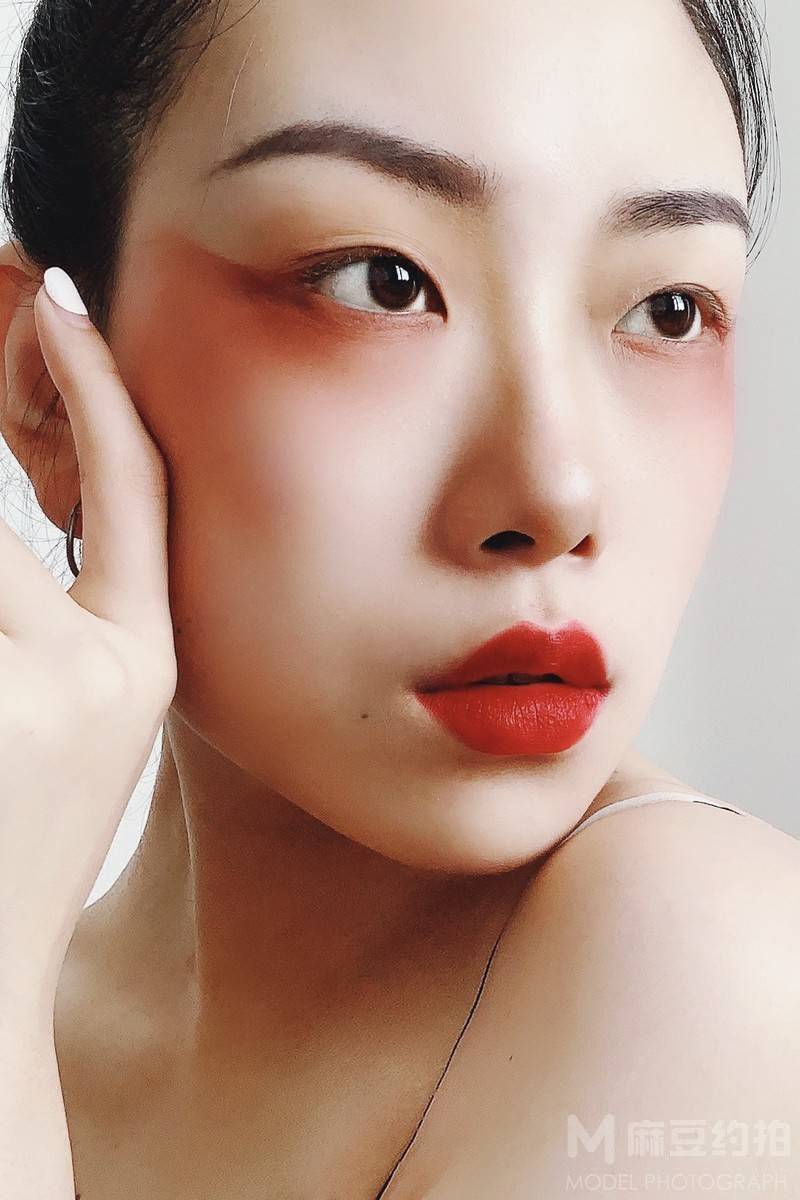 妆容模特