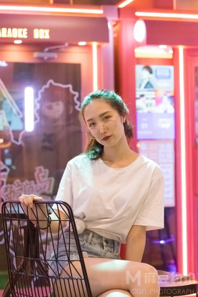 校园模特
