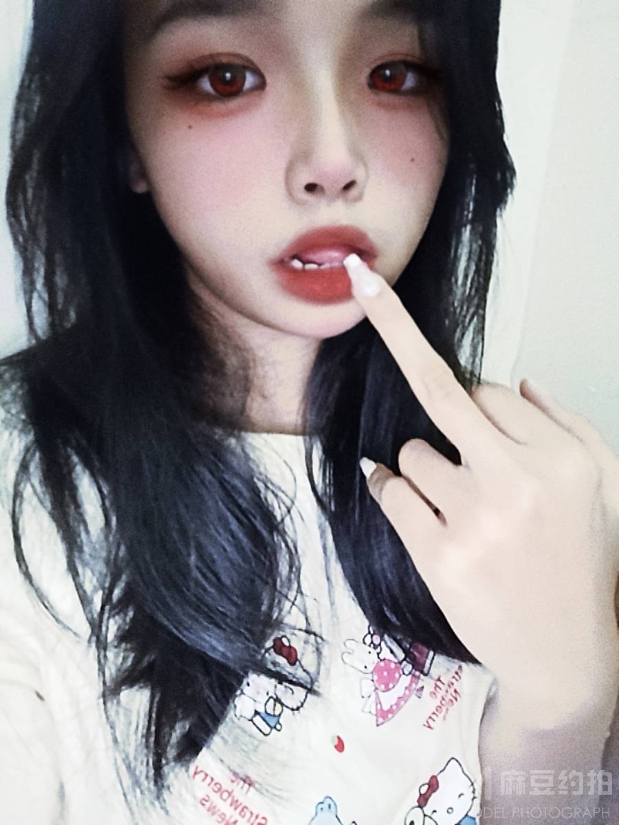 宝丽来模特