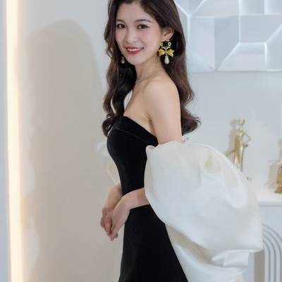 黑白模特