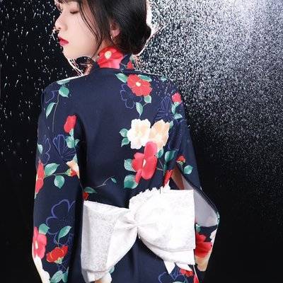 黑白模特