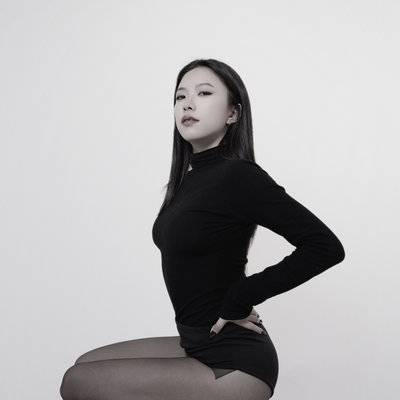 黑白模特