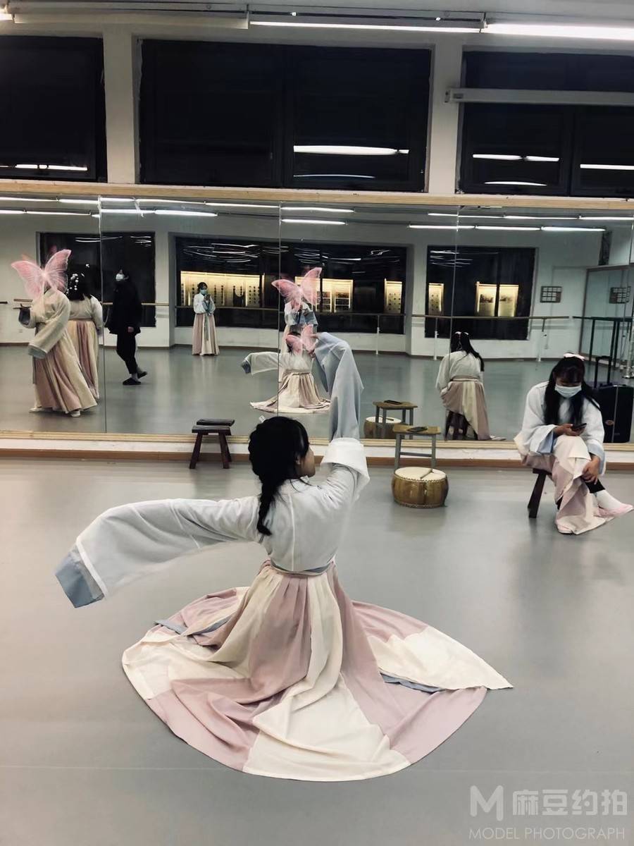 校园模特