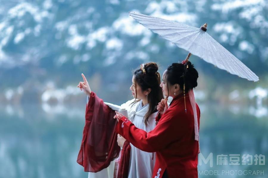 汉服模特