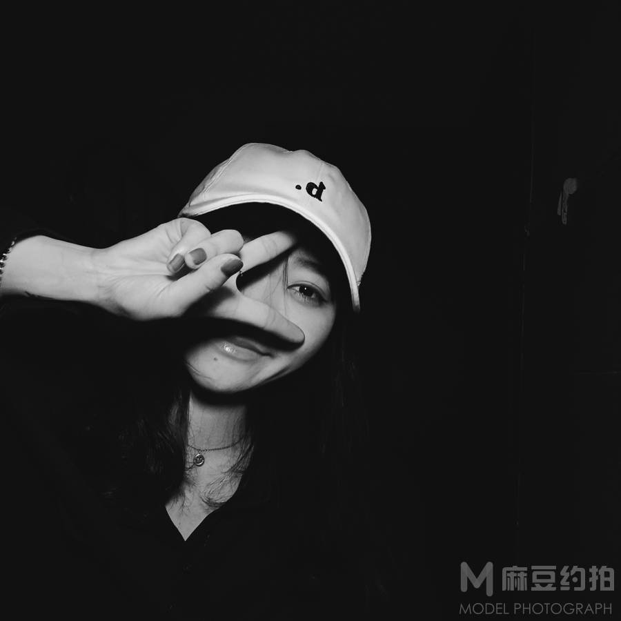 黑白模特