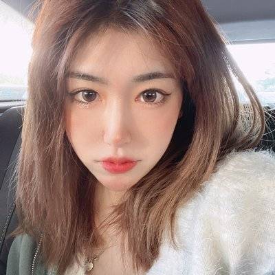 黑白模特
