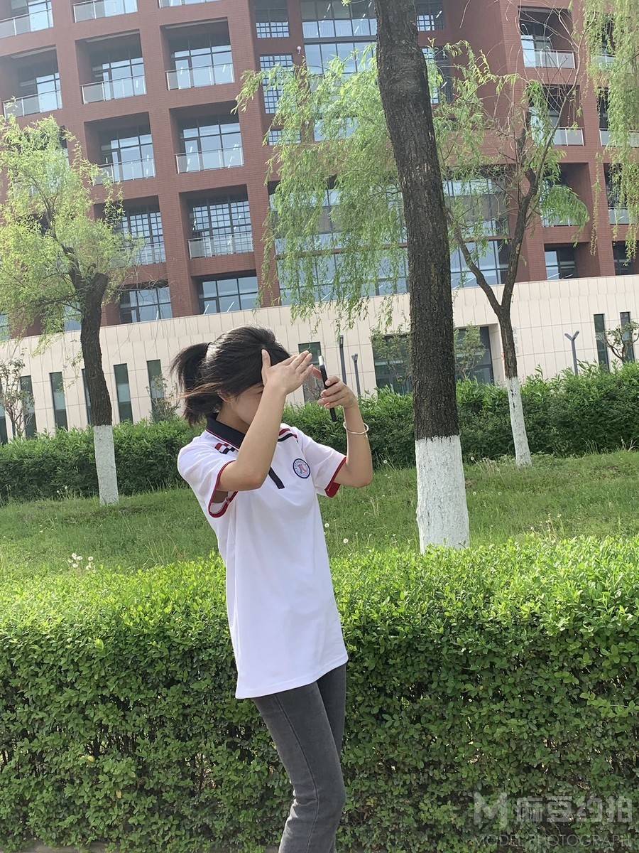 校园模特