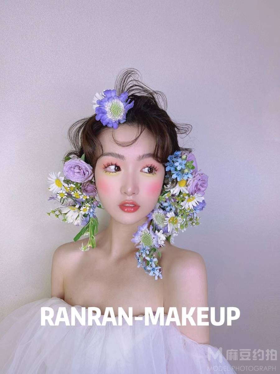 妆容模特