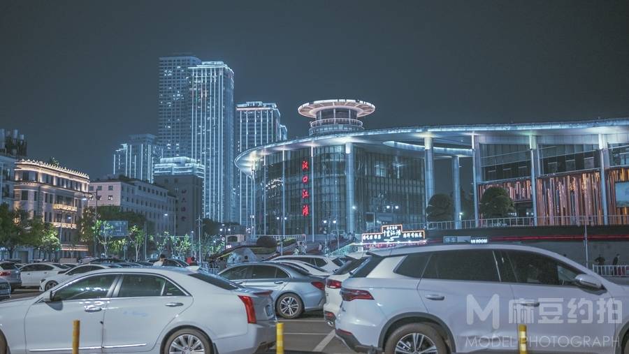 夜景模特