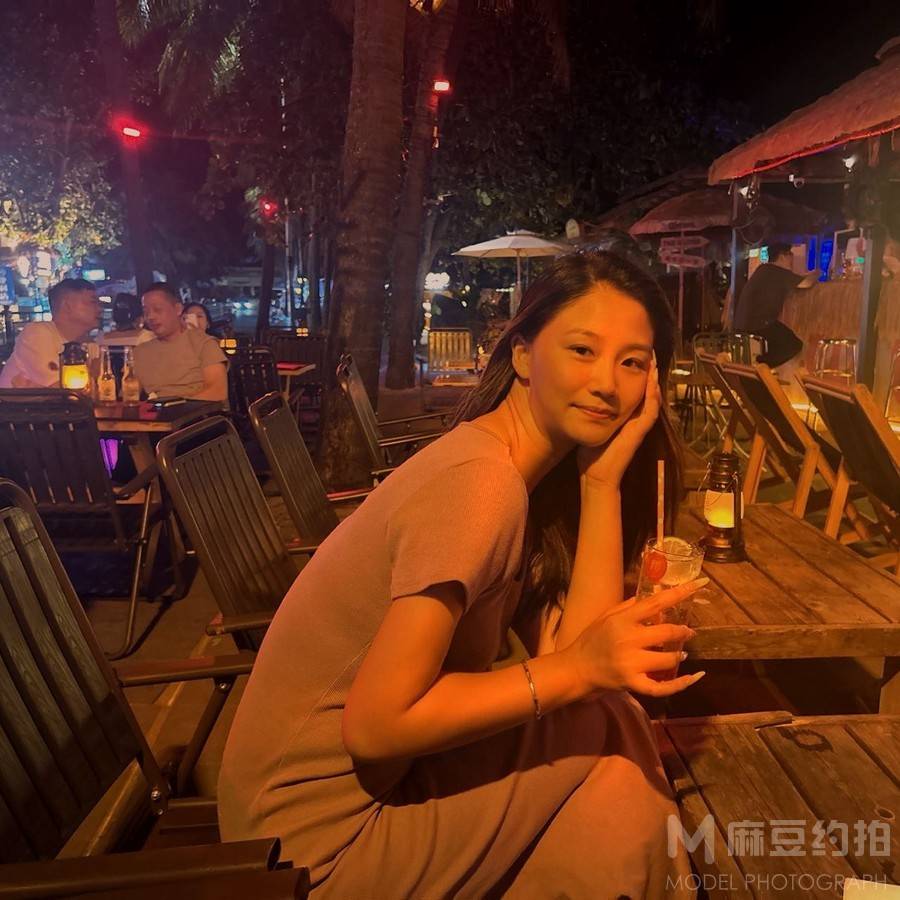 胶片模特