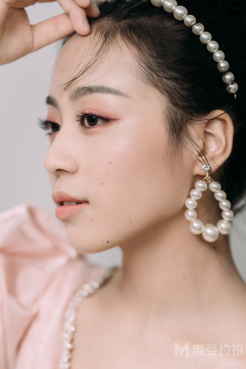 妆容模特