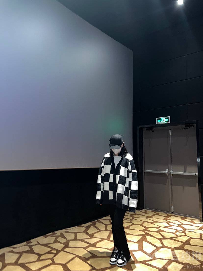 黑白模特