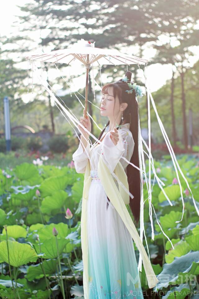 汉服模特