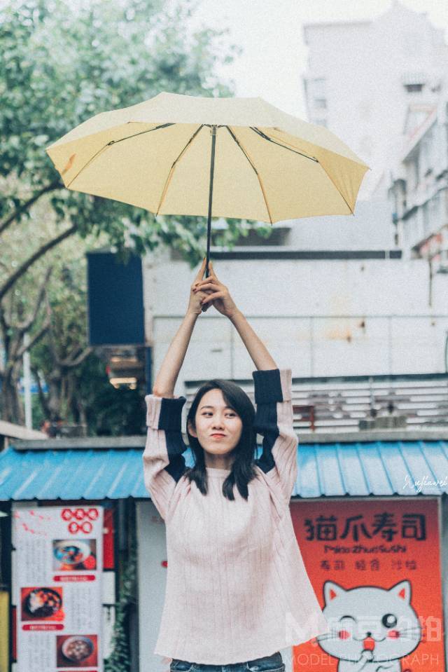 校园模特