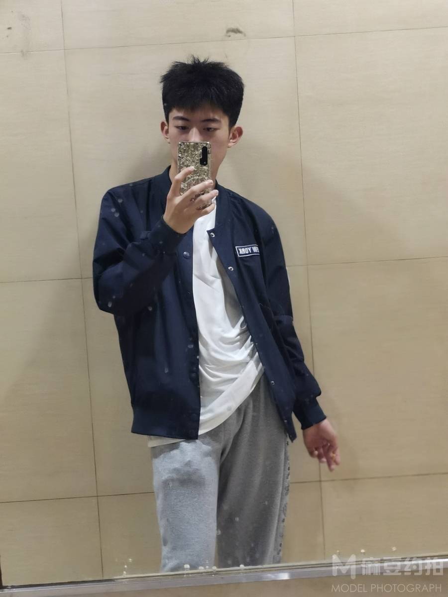 黑白模特