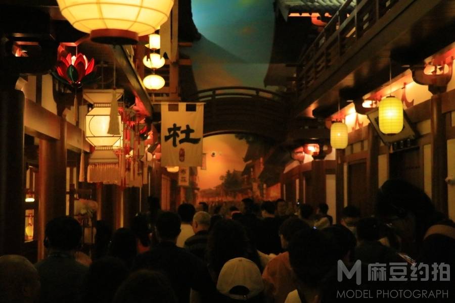 夜景模特