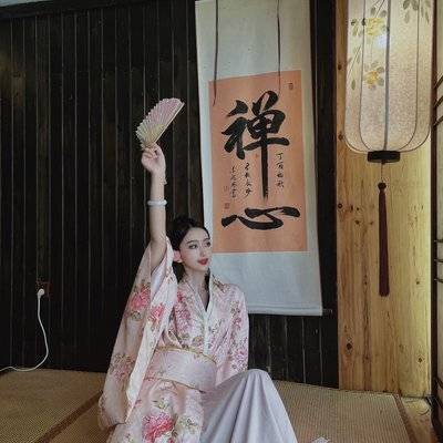 黑白模特