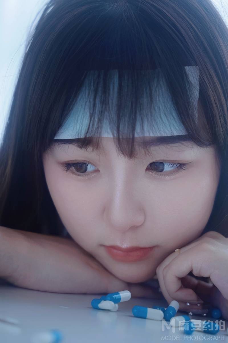 情绪模特